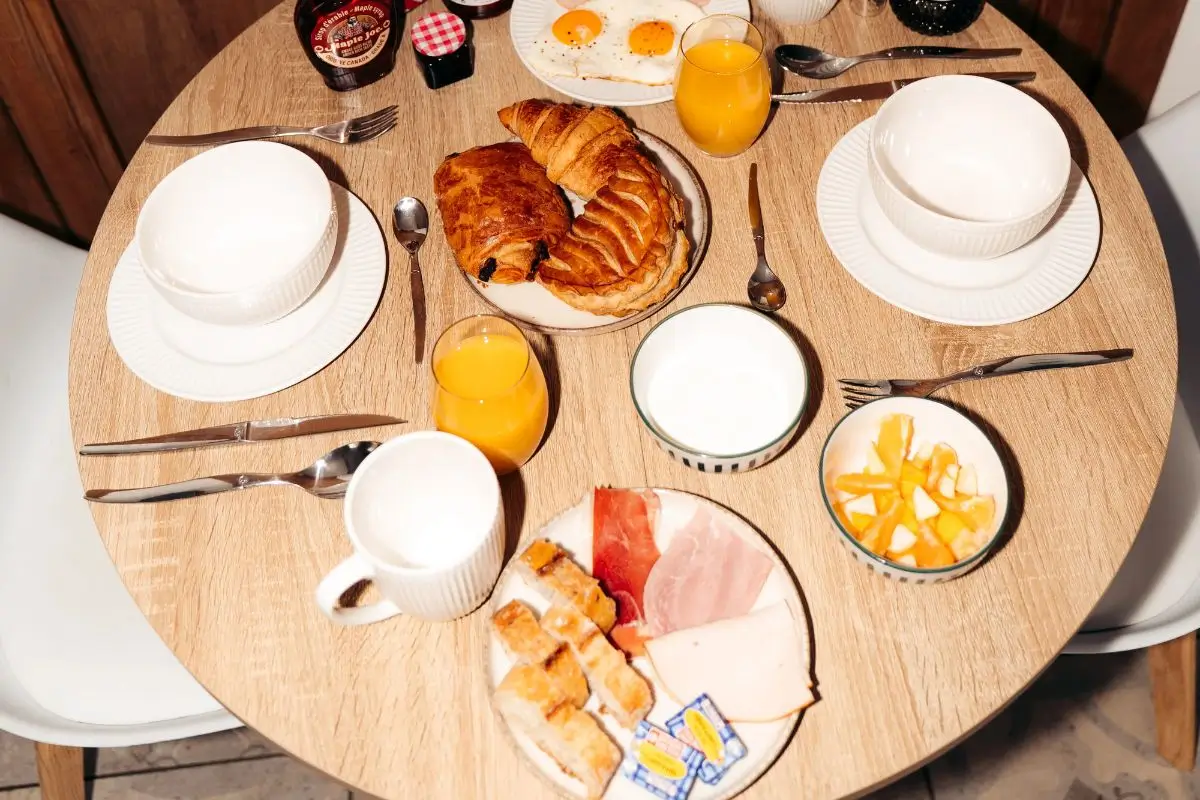 petit-dejeuner-a-la-maison-le-catlier-en-normandie